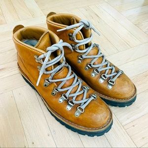 Danner Cascade LT Hiking boots
